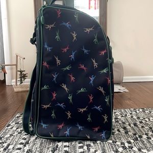 This bag was only used twice!It has no stains and zippers are fully functional!